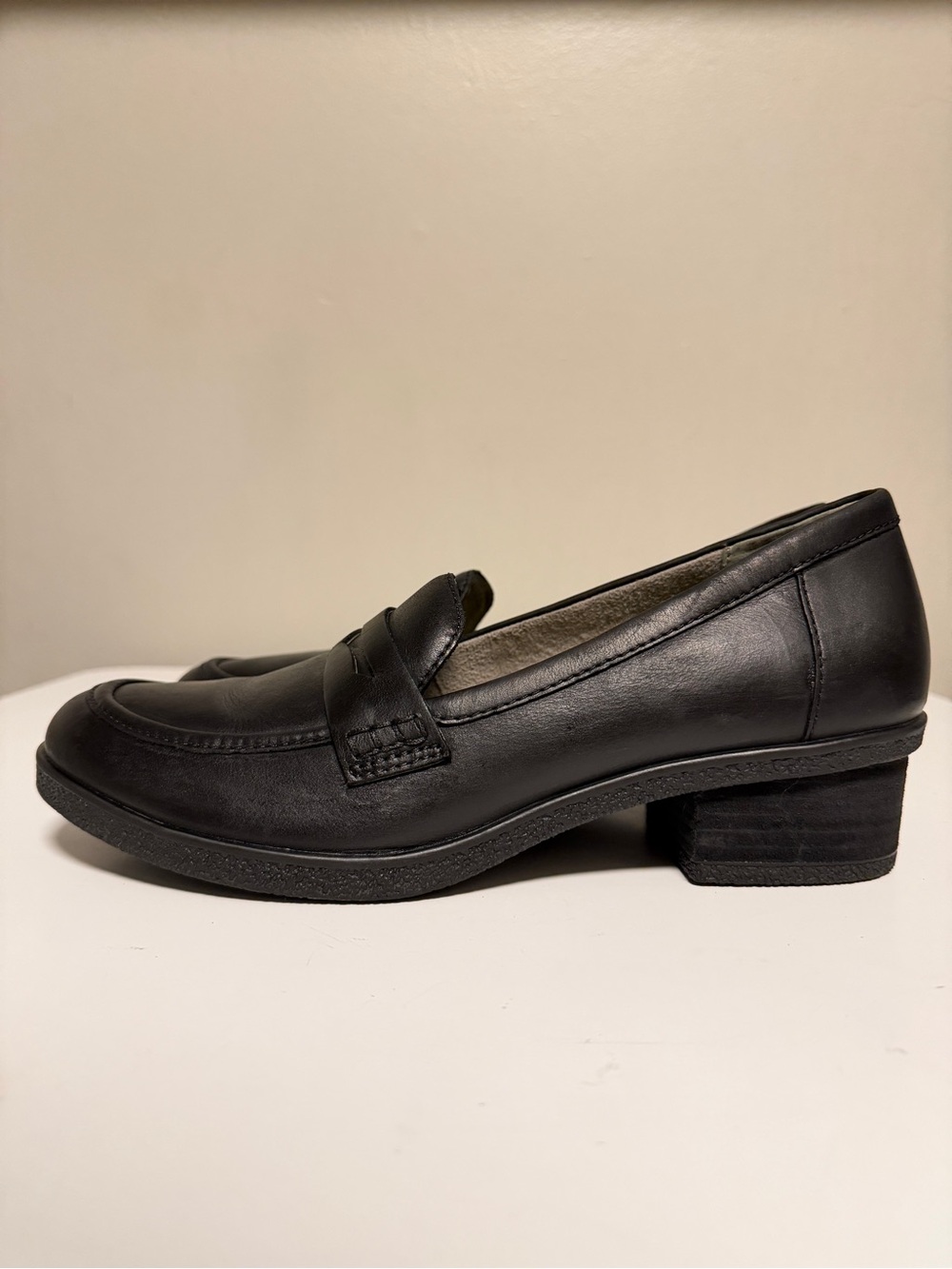 Dansko Danica Black Waterproof Burnished Loafer Women’s EU 40 US 8.5-9